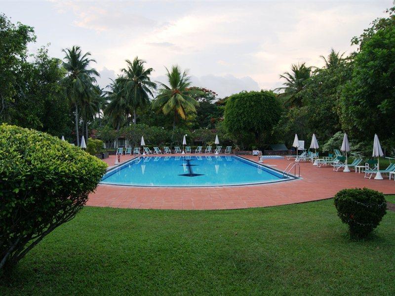 Tamarind Tree Garden Resort - Katunayake Negombo Exterior photo